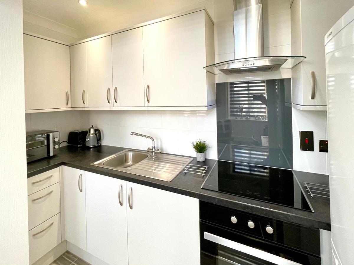 Modern Family Apartment Free Parking And Gym By Beach Bournemouth Eksteriør bilde