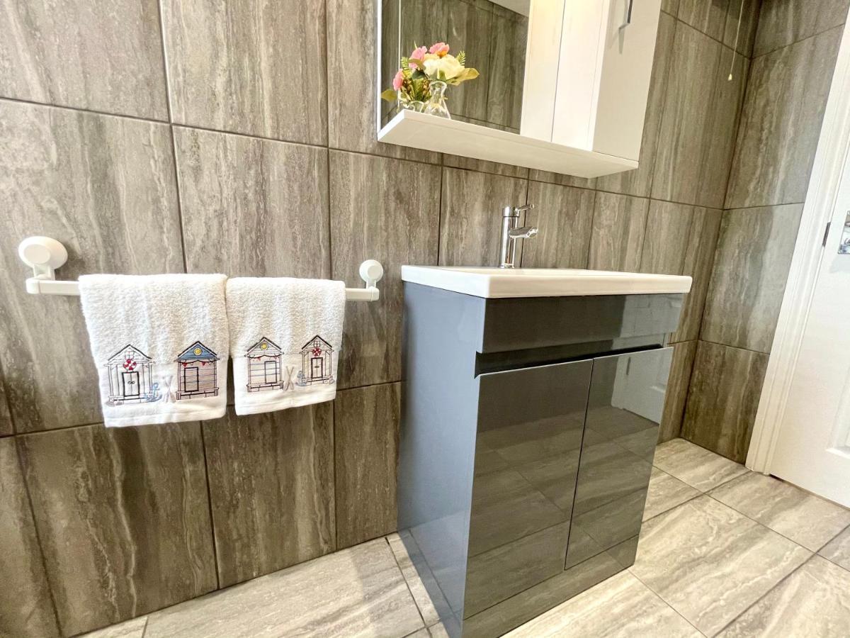 Modern Family Apartment Free Parking And Gym By Beach Bournemouth Eksteriør bilde
