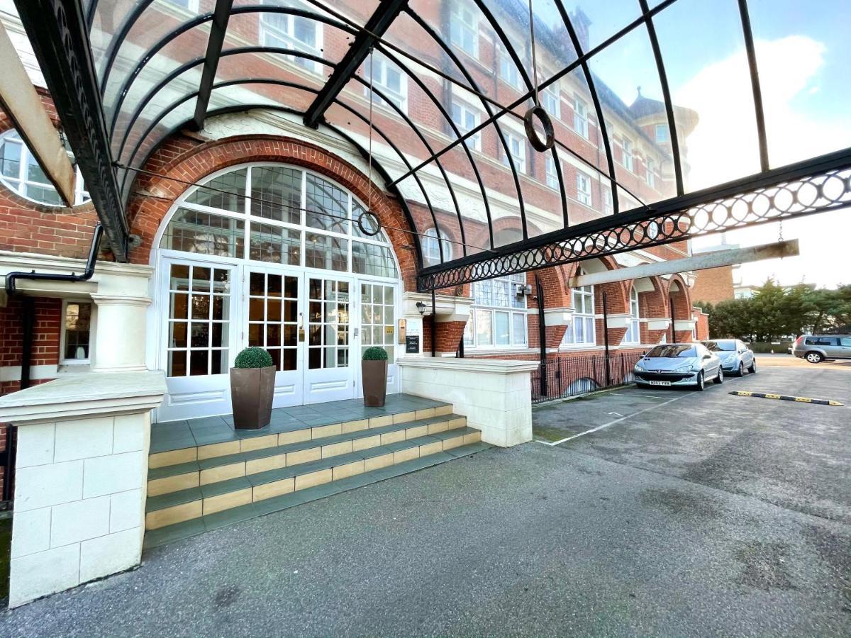 Modern Family Apartment Free Parking And Gym By Beach Bournemouth Eksteriør bilde