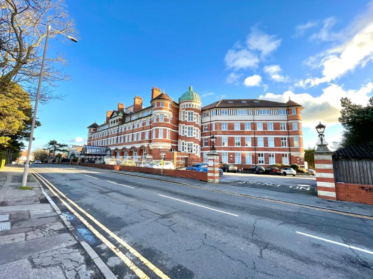 Modern Family Apartment Free Parking And Gym By Beach Bournemouth Eksteriør bilde