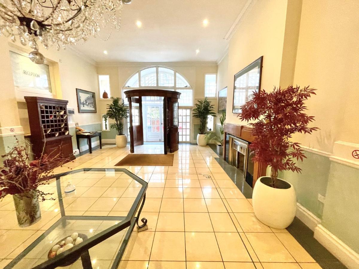 Modern Family Apartment Free Parking And Gym By Beach Bournemouth Eksteriør bilde